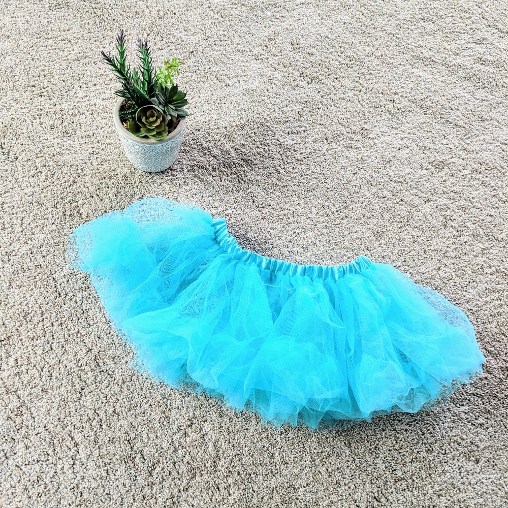 ⭐ Girls Bright Blue Tulle Skirt Costume Cosplay EUC⭐